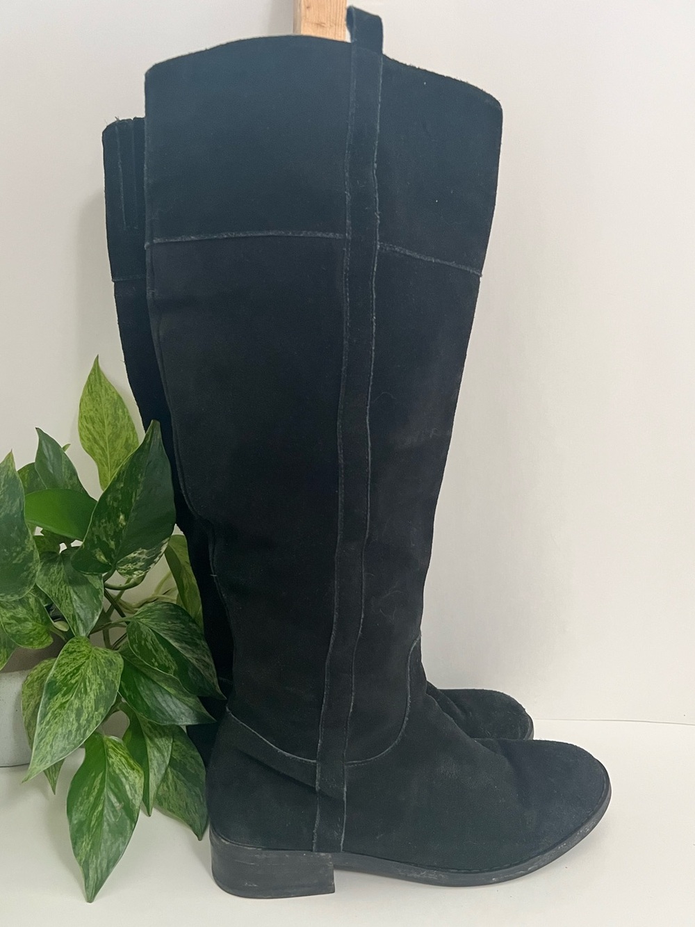 Torrid Real Suede Leather Knee High / Over the Knee Boots, Black, Size 8 Wide